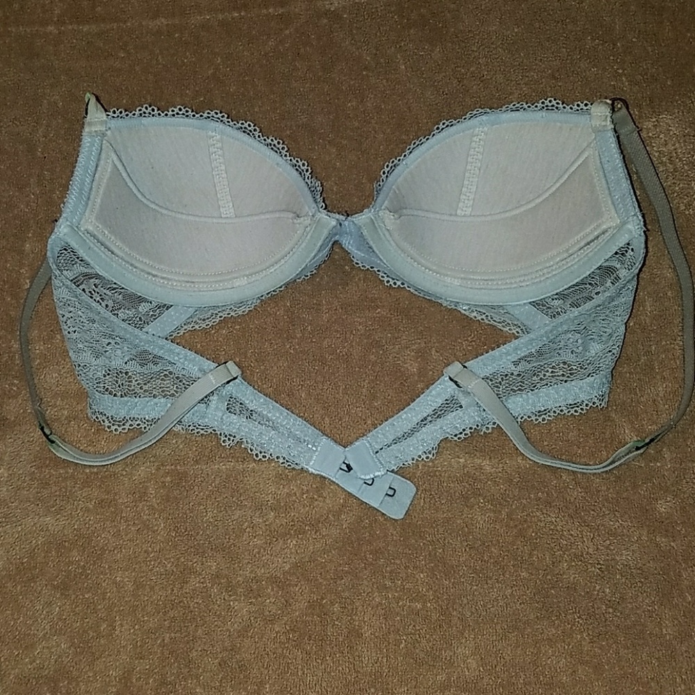 Victoria's Secret 34B bra - Picture 2 of 4